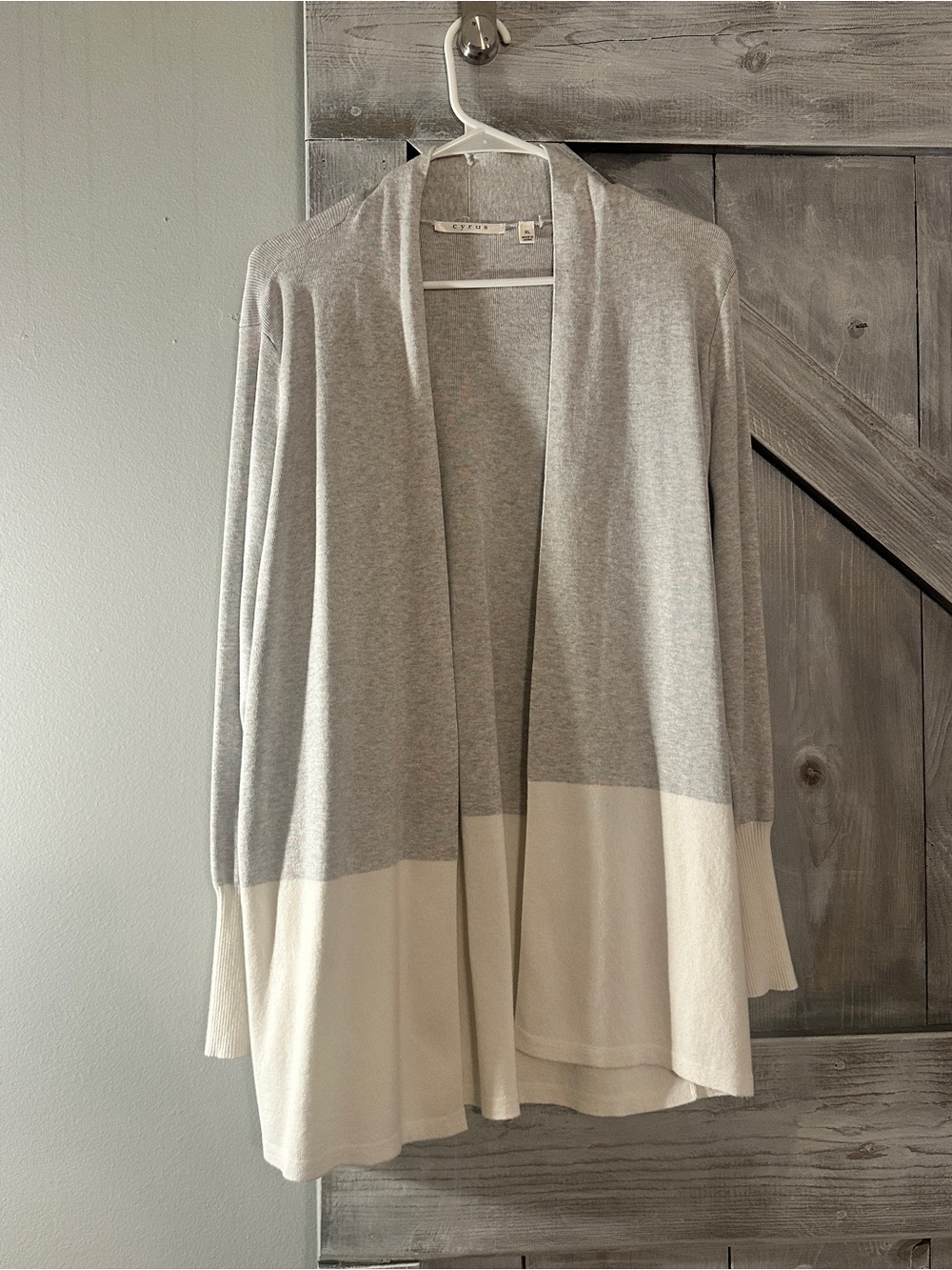 Cyrus Two-Tone Gray and Cream Open Front Cardigan